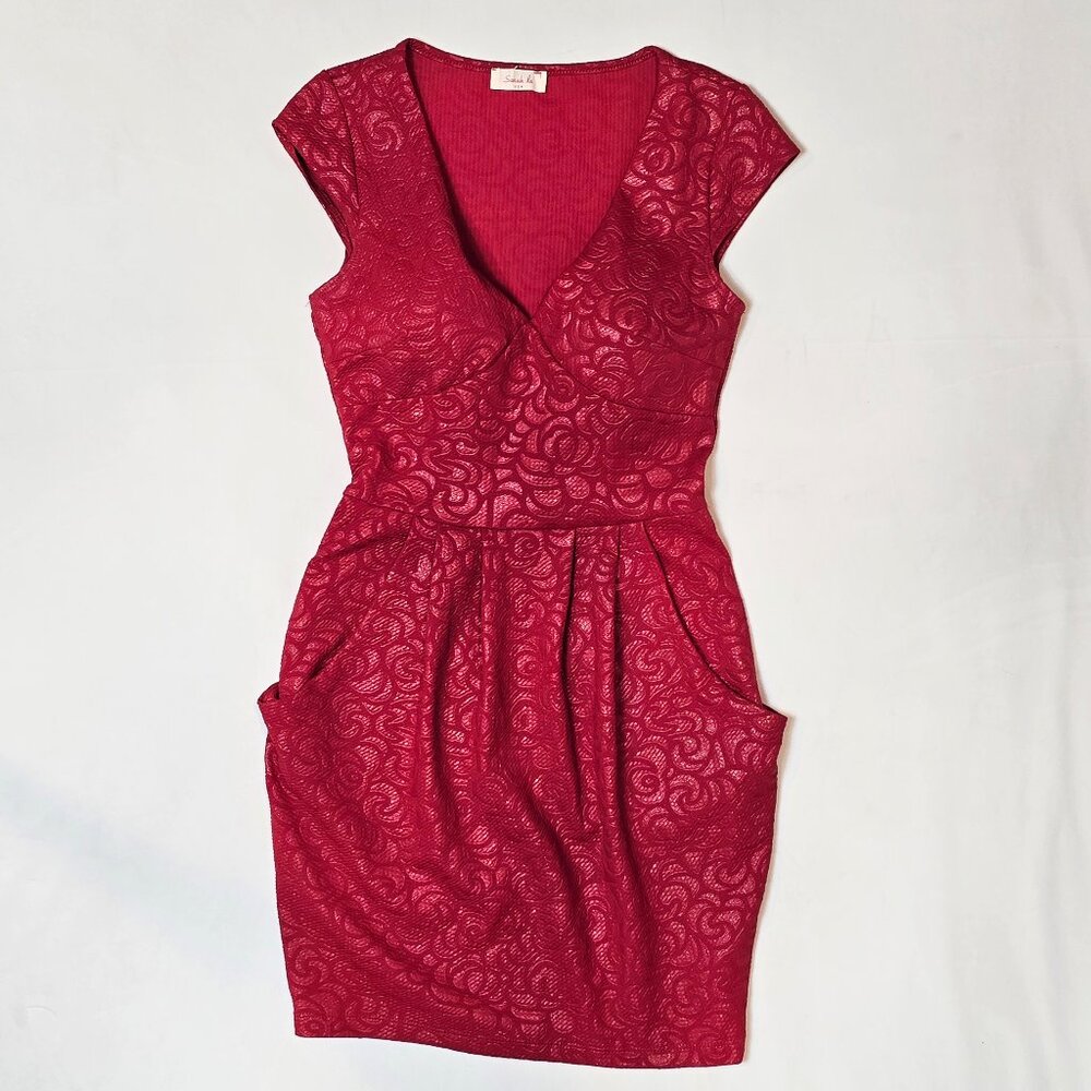 Sarah La Red Textured Jacquard V-Neck Sheath Dress with Pockets
